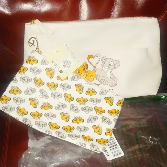 Disney Lion King Cosmetic Bags - Picture 5 of 16